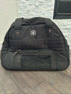 GAIAM Black Quilted Tote with Front Mesh Pocket